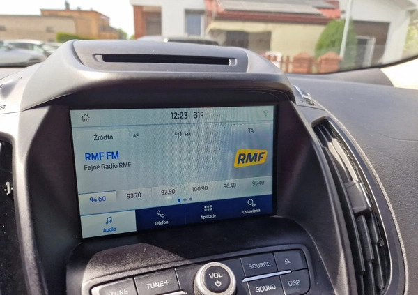 Ford Escape cena 69900 przebieg: 151000, rok produkcji 2018 z Giżycko małe 704
